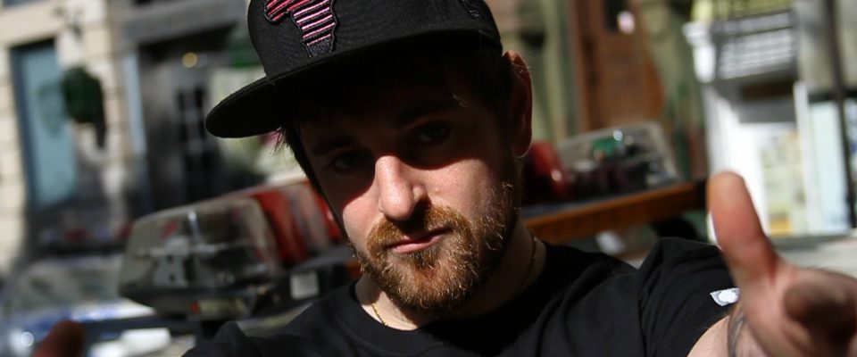 AWKWORD – Aint Yo (ft. Whatzisface) [’05 Freestyle]