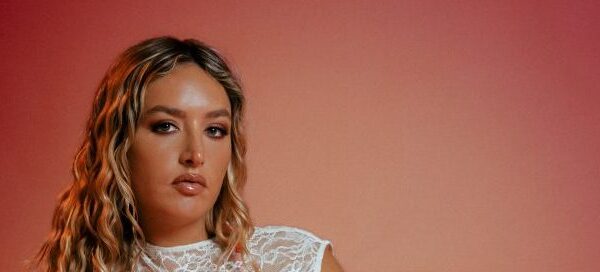Gracie Convert drops new single “babe pourquoi t’es comme ça?”